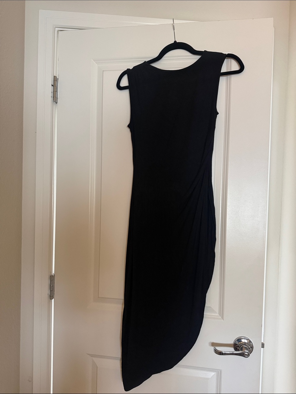 Lea & Viola Black Sleeveless Asymmetrical Dress